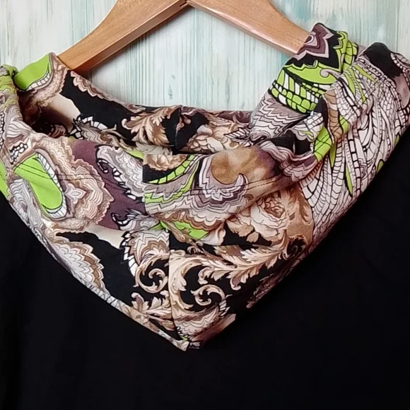 Gottex full zip hoodie black with printed sleeves, good and pockets medium - Picture 3 of 6